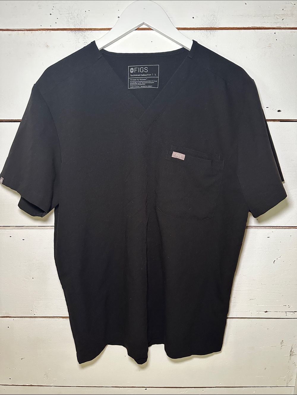 Figs Men's Black Leon Short Sleeve Scrub Top - Picture 1 of 6